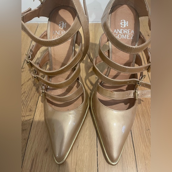 Andrea Gomez Buckle Pump Heel - Picture 2 of 6